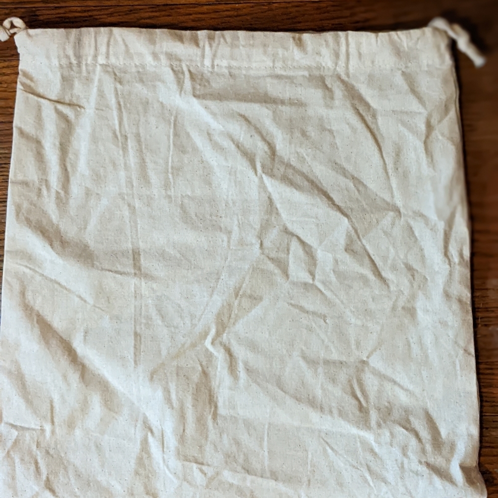 Quince Drawstring Bag - Picture 3 of 3